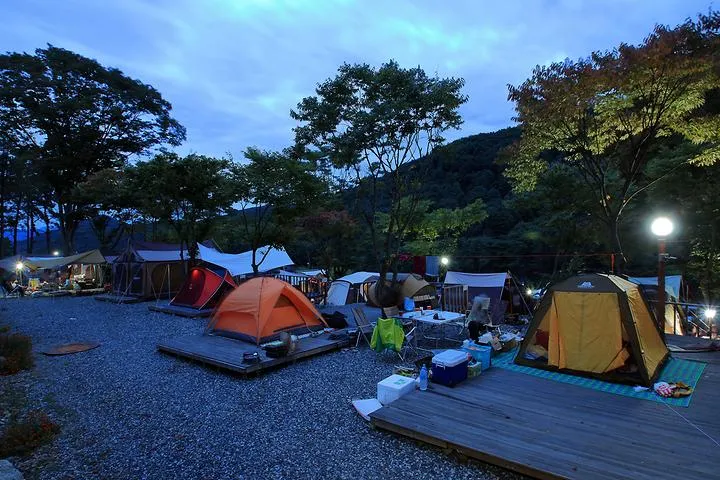 깊이울달빛캠핑장 